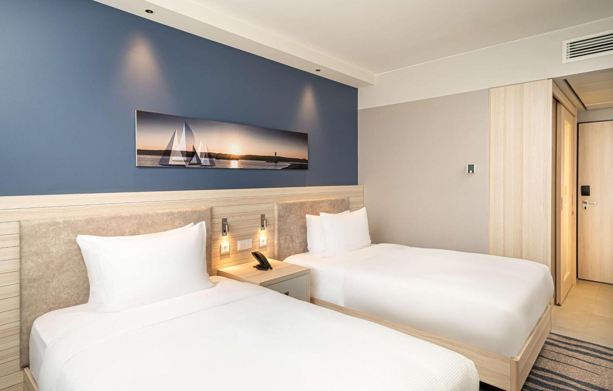 Hotel Hampton By Hilton Kiel Exterior foto