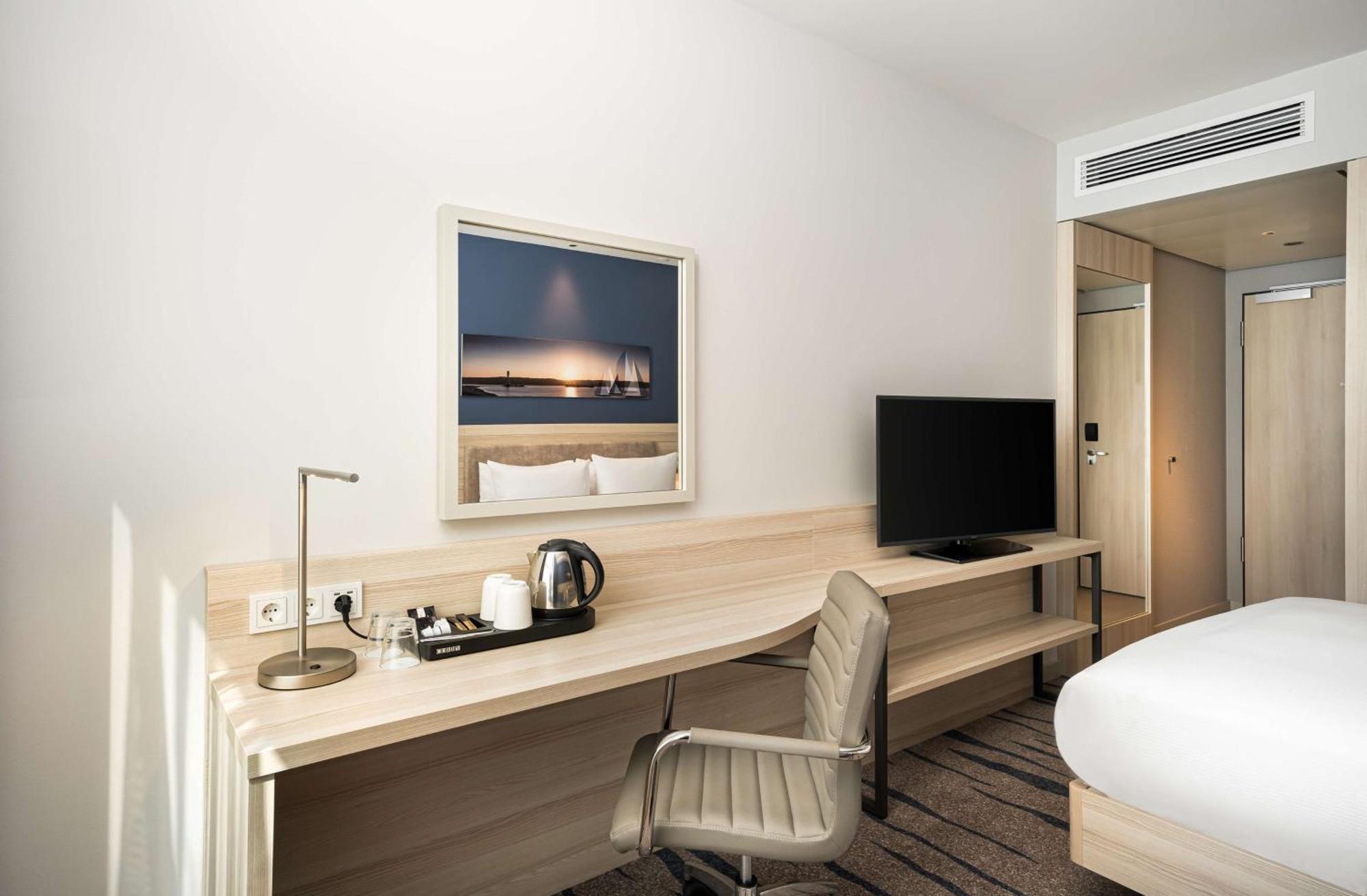 Hotel Hampton By Hilton Kiel Exterior foto