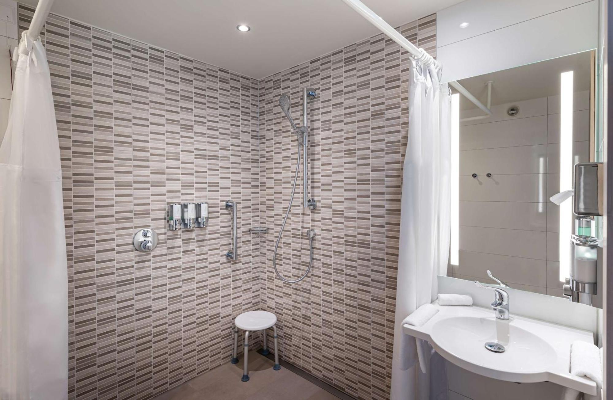 Hotel Hampton By Hilton Kiel Exterior foto
